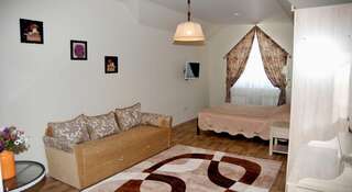 Гостиница Komplex Derbi Пятигорск Номер-студио с кроватью размера "king-size" и диван-кроватью-10